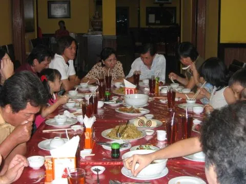 Sedang Makan