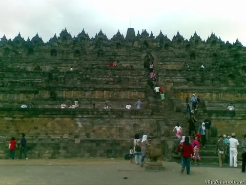candi-borobudur-1