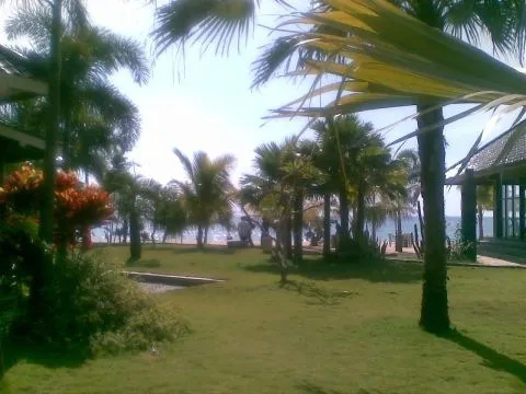 Pemandangan depan paviliun
